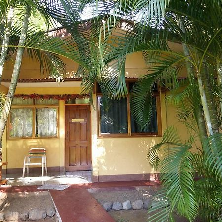 Cabinas Corozalito Hotel Exterior photo