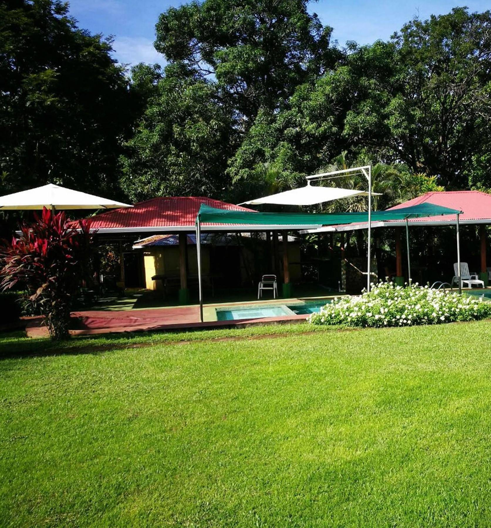 Cabinas Corozalito Hotel Exterior photo