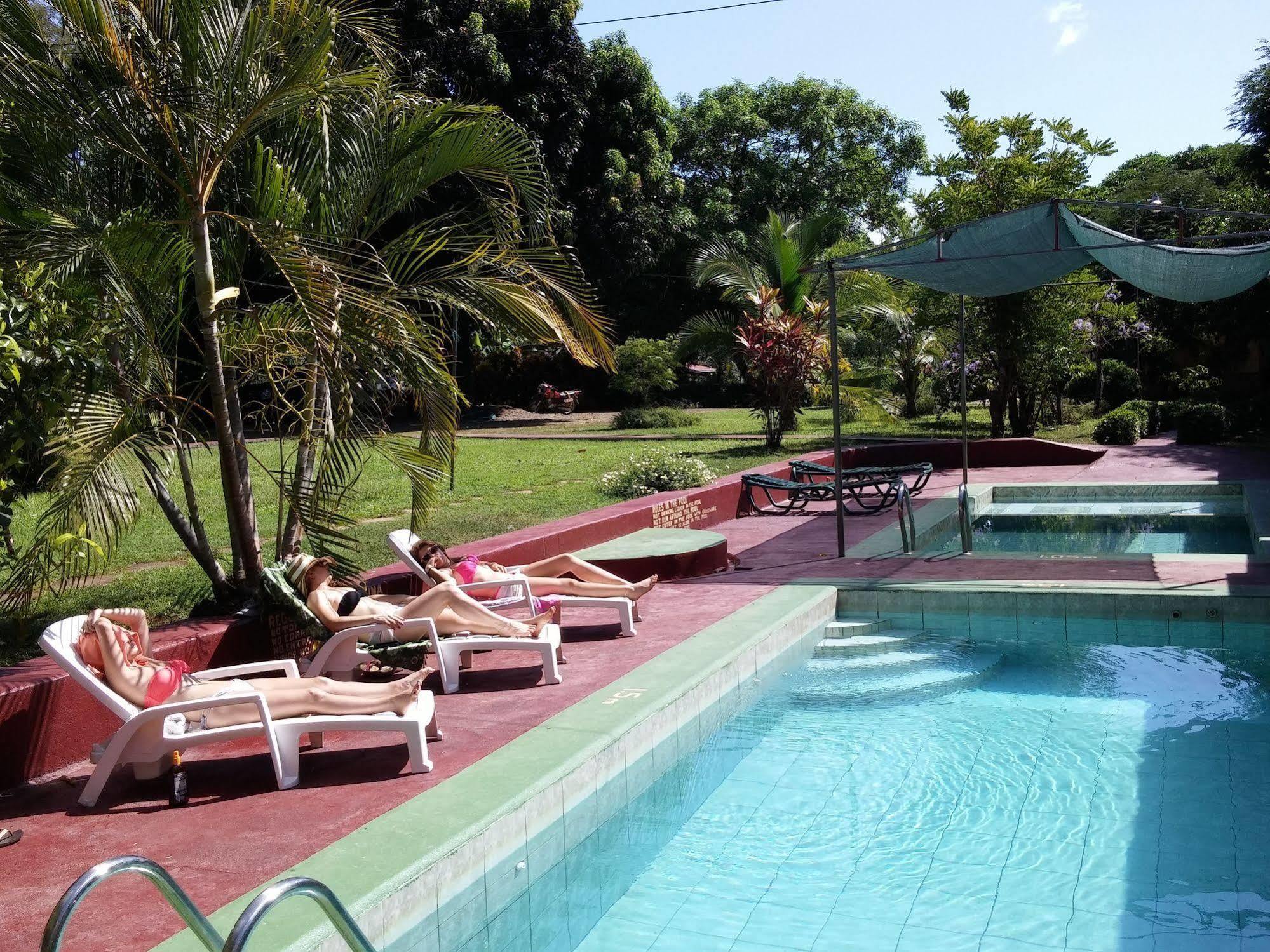 Cabinas Corozalito Hotel Exterior photo