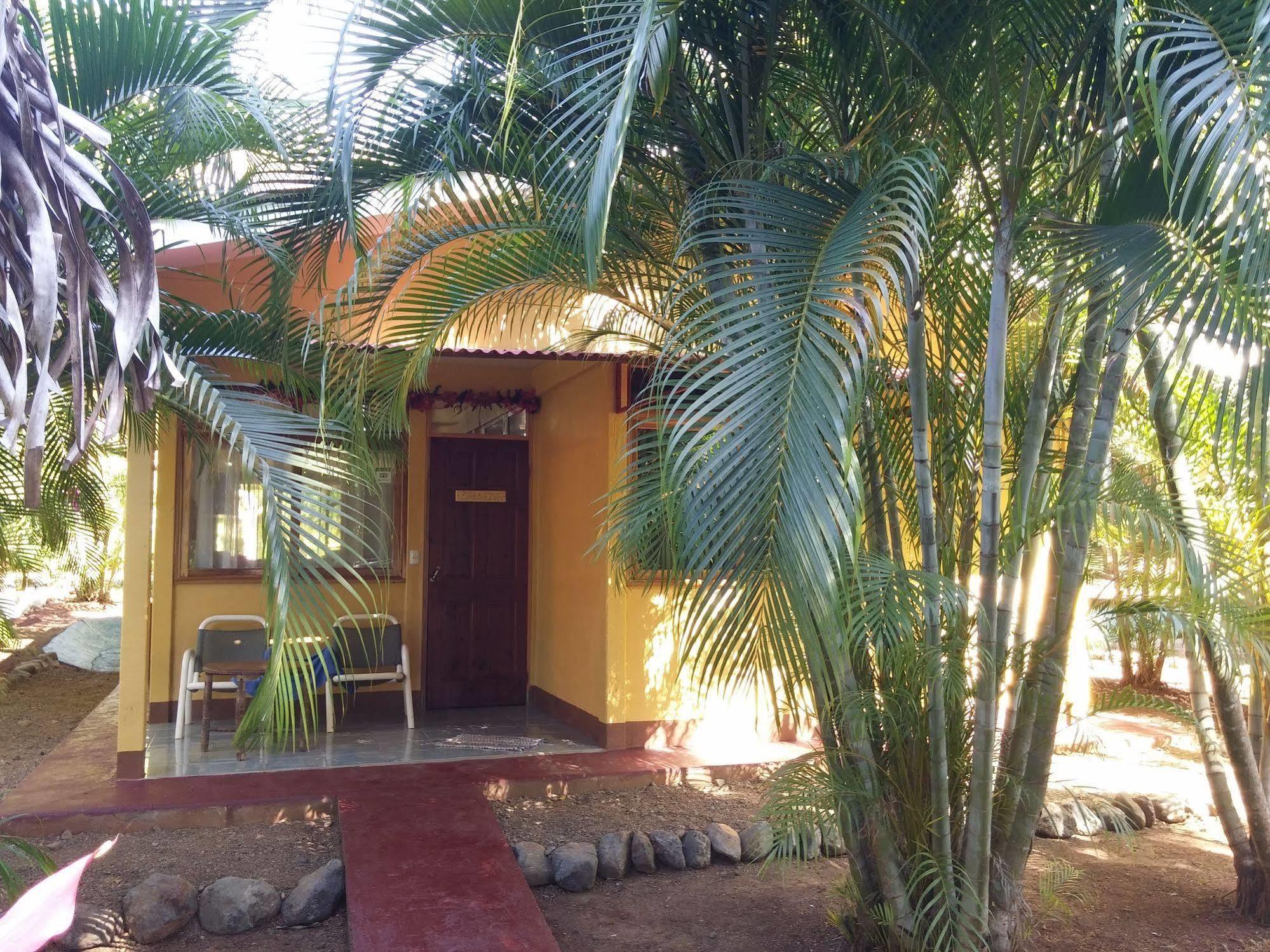 Cabinas Corozalito Hotel Exterior photo